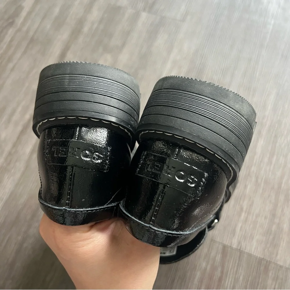 SOREL Revel Ave Loafer Shoe in Black Leather Lug Sole Women's Size 7.5